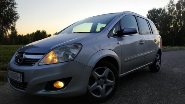 Opel Zafira B · Рестайлинг, 7 мест, 2008 г.