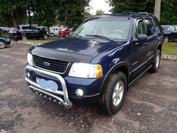 Ford Explorer III, 2004 г.