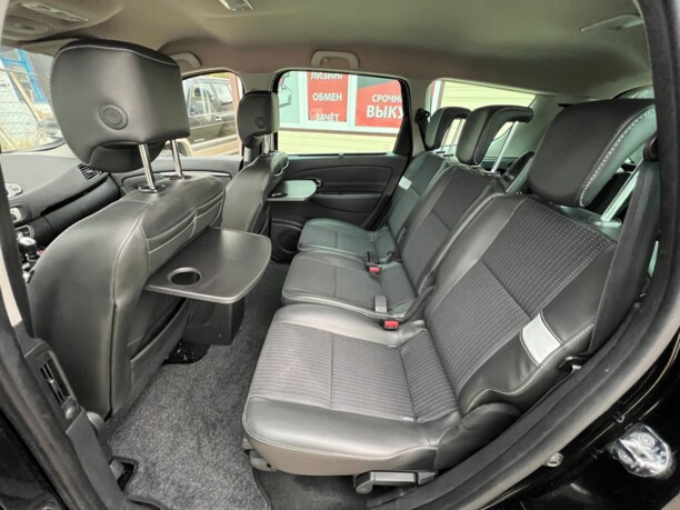 Renault Grand Scenic III · 2-й рестайлинг, 7 мест, 2014 г.