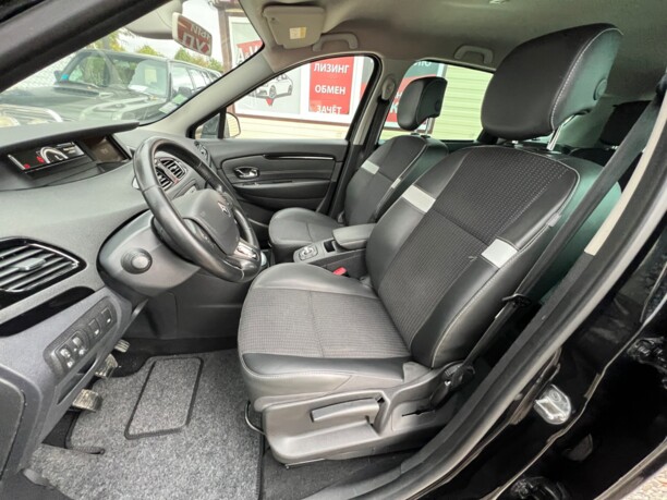 Renault Grand Scenic III · 2-й рестайлинг, 7 мест, 2014 г.