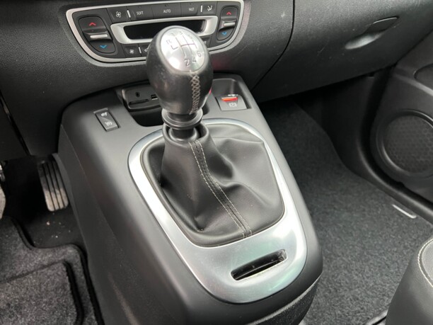 Renault Grand Scenic III · 2-й рестайлинг, 7 мест, 2014 г.