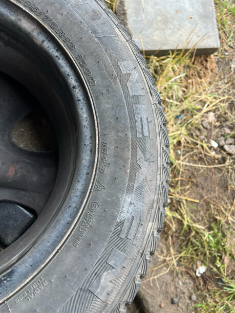 Легковые шины Nexen win guard ice 215/70 R16 4 шт.