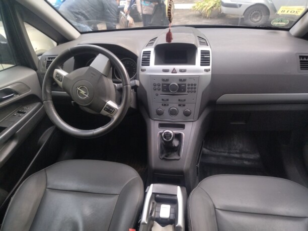 Opel Zafira B · Рестайлинг, 7 мест, 2010 г.