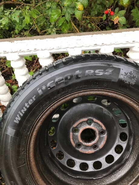 Легковые шины Hankook winter i*cept rs2 195/65 R15 4 шт.