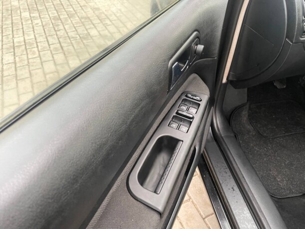 Volkswagen Golf IV, 2001 г.