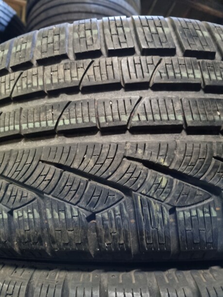 Легковые шины Pirelli Sottozero-2 255/40 R19 2 шт.