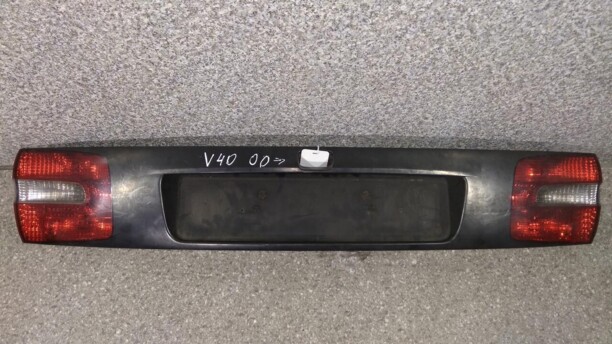 Накладка на дверь багажника для Volvo V40 I · Рестайлинг 1999 - 2004