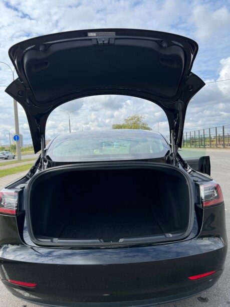 Tesla Model 3, 2019 г.