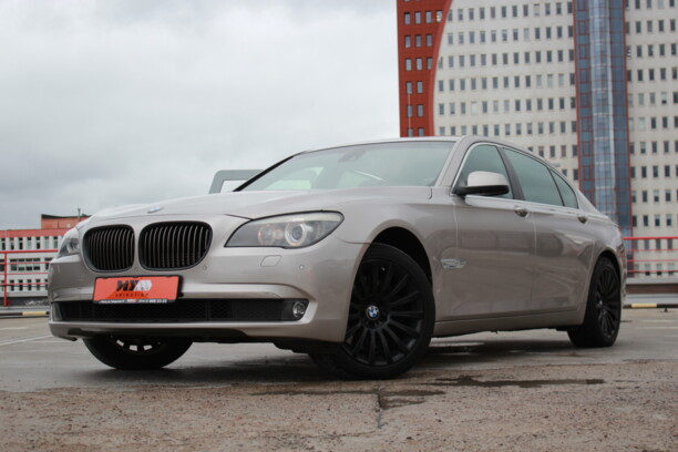 BMW 7 серия F02 (Long), 2009 г.