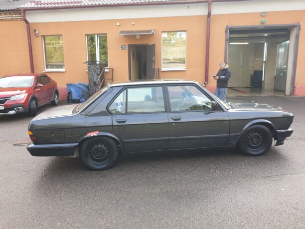 BMW 5 серия E28, 1987 г.