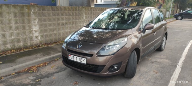 Renault Grand Scenic III, 7 мест, 2010 г.