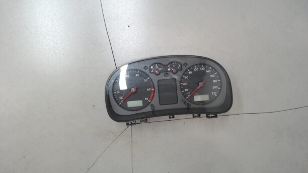 Консоль панели приборов для Volkswagen Golf IV 1997 - 2006