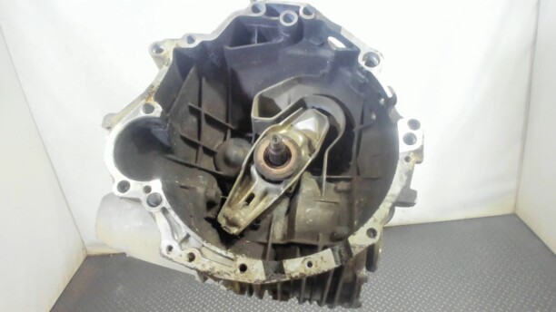 Механическая коробка переключения передач в сборе для Audi 80 B3 1986 - 1991