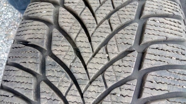 Легковые шины GoodYear UltraGrip Ice 2 215/55 R17 4 шт.