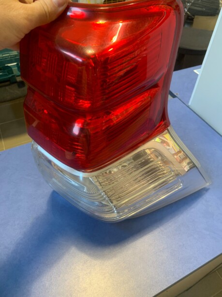 Задний правый фонарь в сборе для Toyota Land Cruiser Prado J150 2009 - 2013