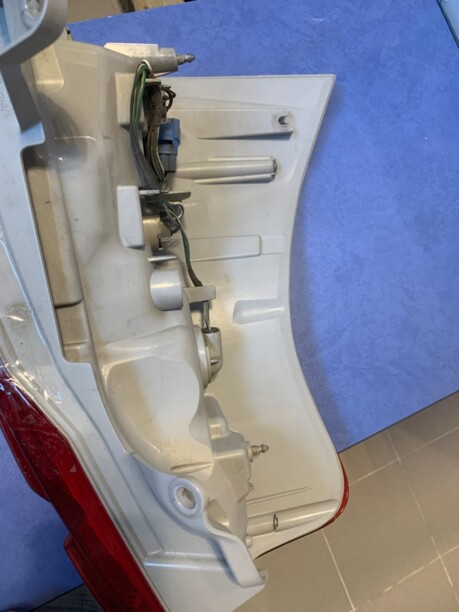 Задний правый фонарь в сборе для Toyota Land Cruiser Prado J150 2009 - 2013