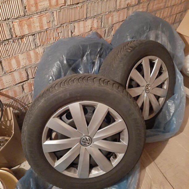 Легковые шины Michelin 215/60 R16 4 шт.
