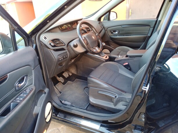Renault Grand Scenic III · 2-й рестайлинг, 7 мест, 2016 г.