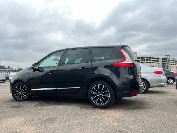 Renault Grand Scenic III · 2-й рестайлинг, 7 мест, 2013 г.