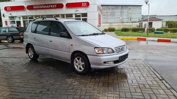 Toyota Picnic I, 1999 г.