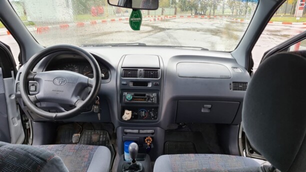 Toyota Picnic I, 1999 г.