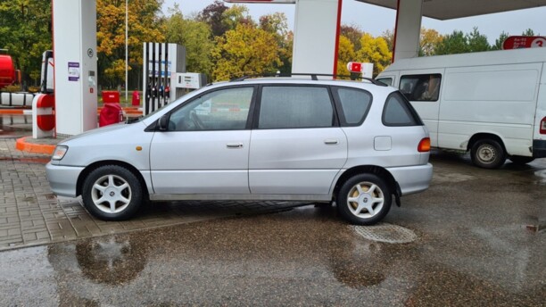 Toyota Picnic I, 1999 г.