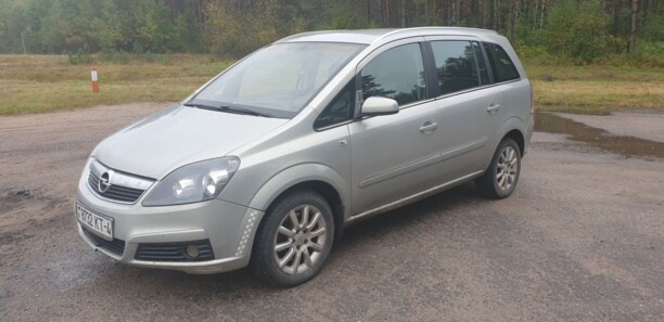 Opel Zafira B, 7 мест, 2007 г.