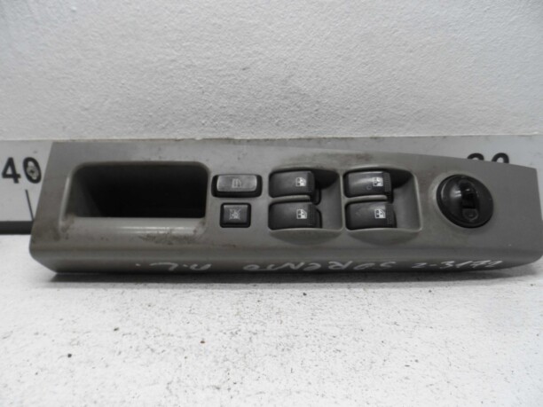 Кнопка стеклоподъемника для Kia Sorento I 2002 - 2006