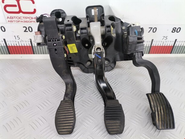 Блок педалей в сборе для Opel Corsa D 2006 - 2011