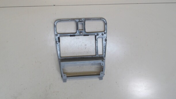 Рамка под магнитолу для Subaru Forester II 2002 - 2005