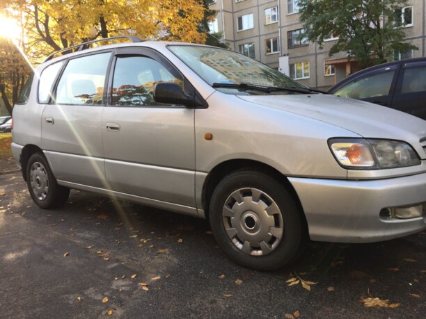 Toyota Picnic I, 7 мест, 1999 г.