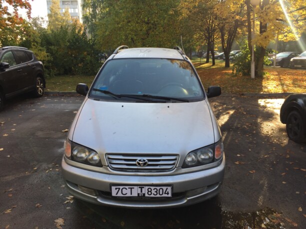 Toyota Picnic I, 7 мест, 1999 г.