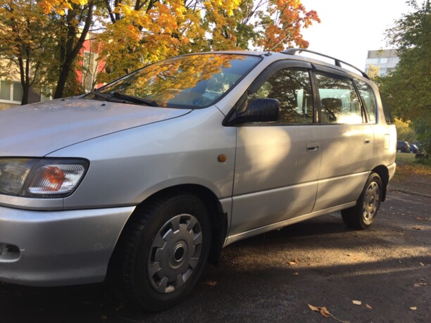 Toyota Picnic I, 7 мест, 1999 г.