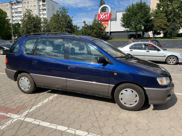 Toyota Picnic I, 7 мест, 1999 г.