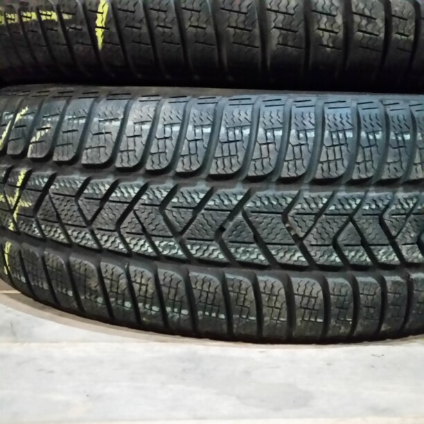 Легковые шины Pirelli Sottozero-3 225/40 R19 2 шт.