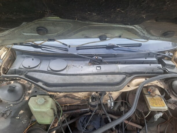 Весь автомобиль на запчасти для Audi 100 С3 1982 - 1988