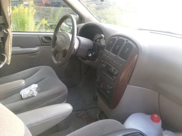 Chrysler Voyager IV, 7 мест, 2002 г.
