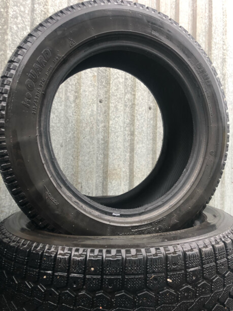 Легковые шины Yokohama IceGuard 215/55 R16 4 шт.