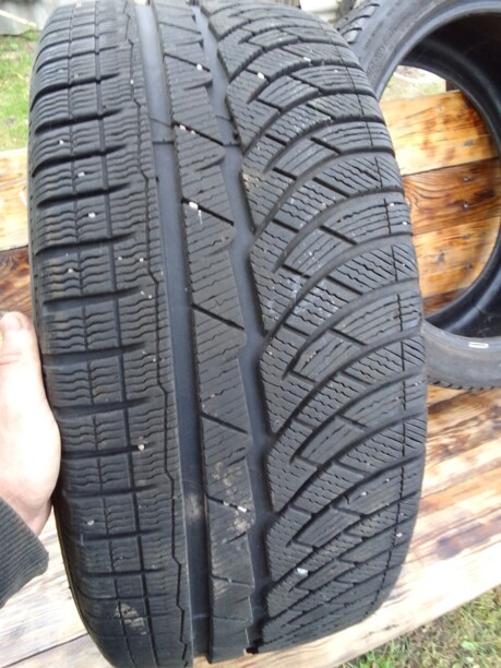 Легковые шины Michelin BMWS 245/40 R19 4 шт.