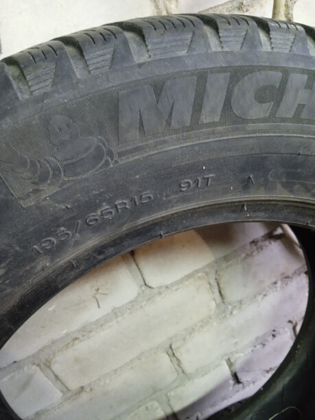 Легковые шины Michelin альпин 195/65 R15 4 шт.