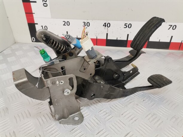Блок педалей в сборе для Renault Megane II · Рестайлинг 2006 - 2009