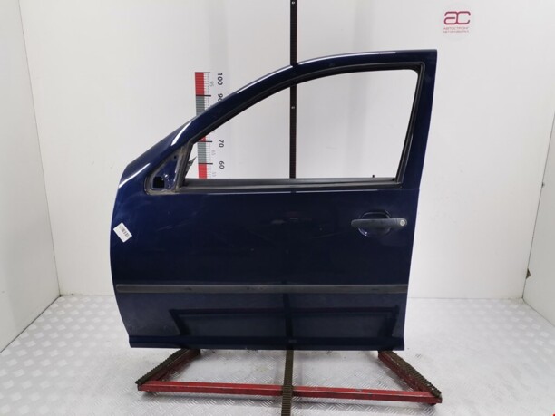 Левая передняя дверь для Volkswagen Bora I 1998 - 2005