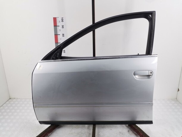 Левая передняя дверь для Audi A6 C4 1994 - 1997
