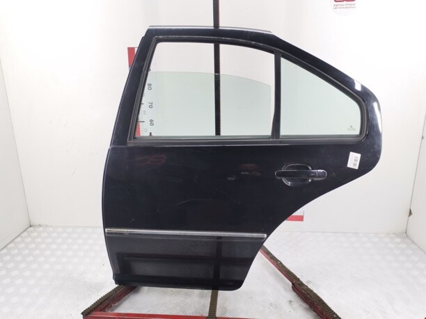 Левая задняя дверь для Volkswagen Bora I 1998 - 2005