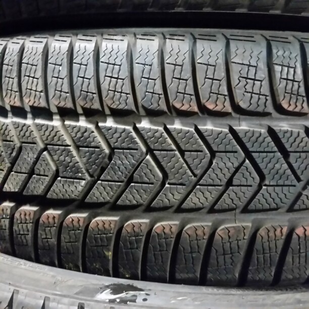 Легковые шины Pirelli Sottozero-3 255/40 R19 1 шт.