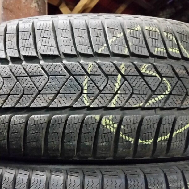 Легковые шины Pirelli Sottozero-3 AO 245/45 R19 1 шт.