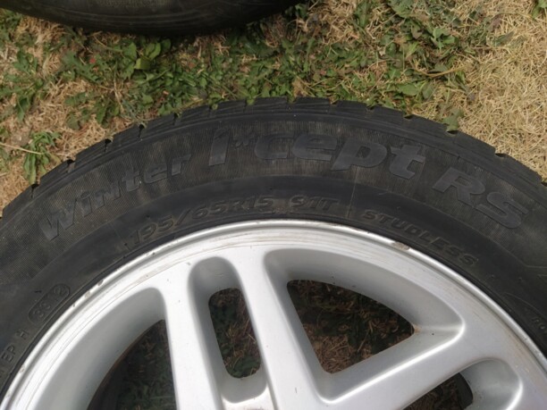 Легковые шины Hankook 195/65 R15 2 шт.