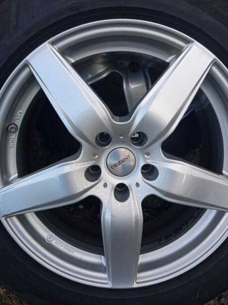 Легковые шины Pirelli 225/60 R18 4 шт.