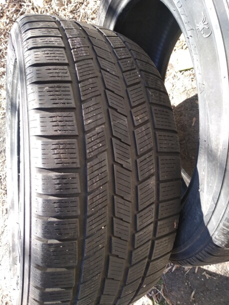 Легковые шины Pirelli Scorpion ice snow 255/50 R19 4 шт.