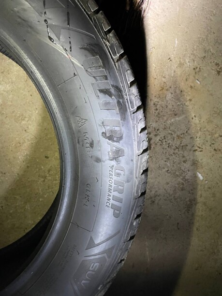 Легковые шины GoodYear UltraGrip Perfomance 215/65 R17 4 шт.